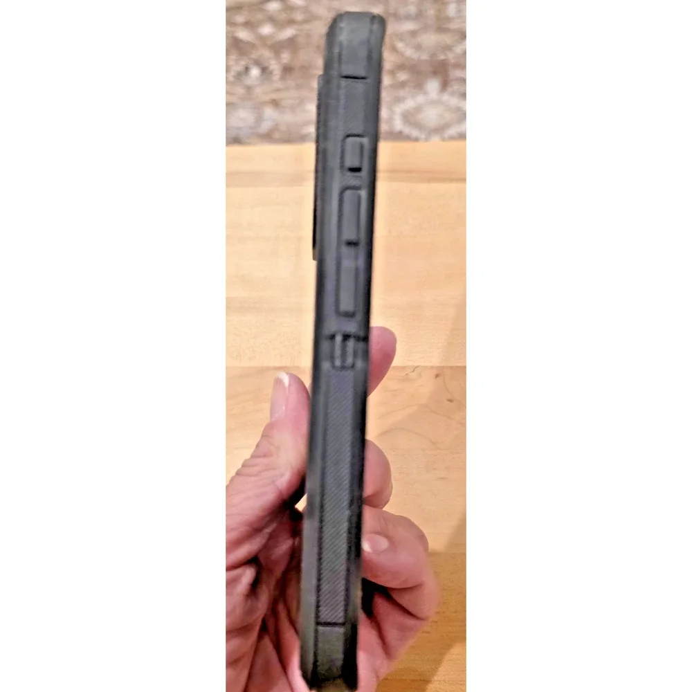 OtterBox Defender Pro Case w/ Holster for Apple iPhone 15 Pro Black Rugged Cover